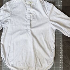 COS Women’s Striped Blue Shirt